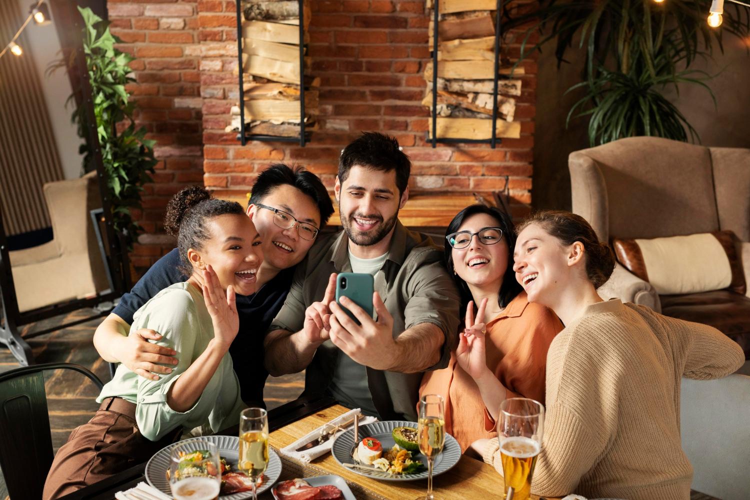 Safe and welcoming host families for international students in the UK Safe and welcoming host families for international students in the UK